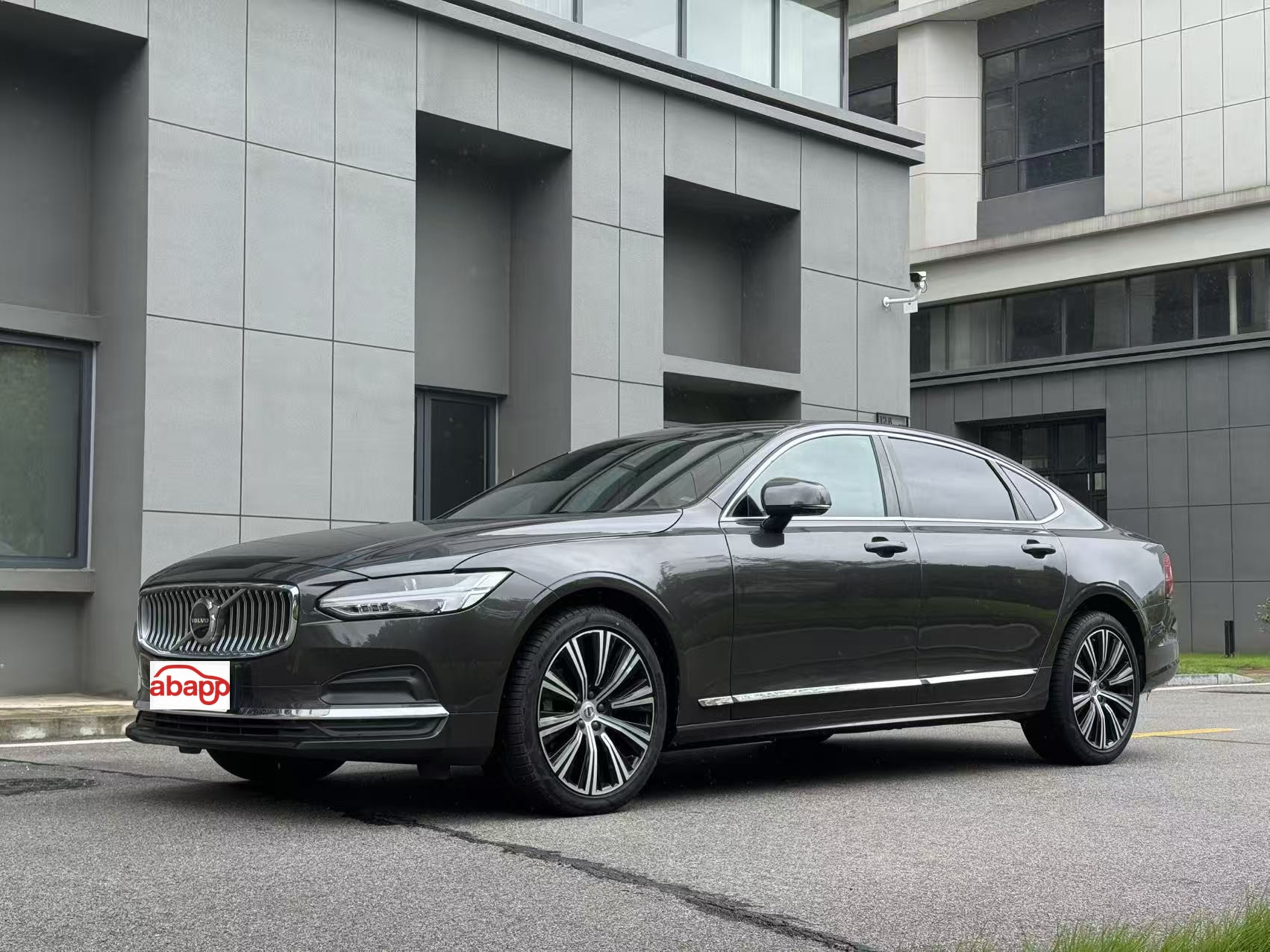 Car image 1
